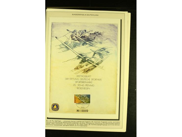 1910/82 (ca.), Partie Belege, dabei Fotos, Ansichtskarten, Segelflug-Olympia-Heft, Flug-Bescheinigung etc.