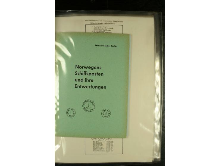 1860/1940, kleine Sammlung "Schiffspost in Norwegen" mit über 30 Briefen und Karten, dabei frühe Dampfschiffahrt mit Leitverm