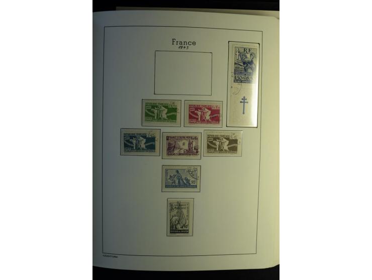 1849/2008, gestempelte, sehr reichhaltige Sammlung mit u.a. Mi.-Nr. 128-35, 239 auf Brief, Bl.1-3, Porto, Markenheftchen etc.