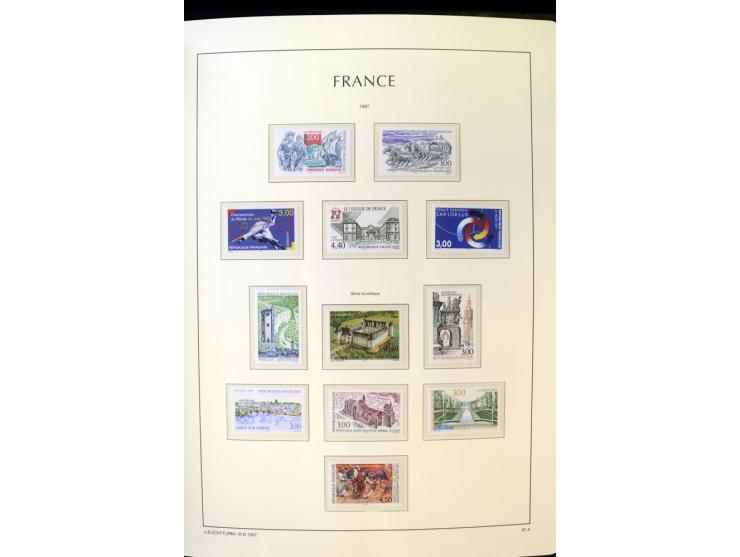 1853/2008, postfrische und ungebrauchte, sehr reichhaltige Sammlung mit u.a. Mi.-Nr. 152, 220-21, 305-11, 321, 326-27, Bl.2 (