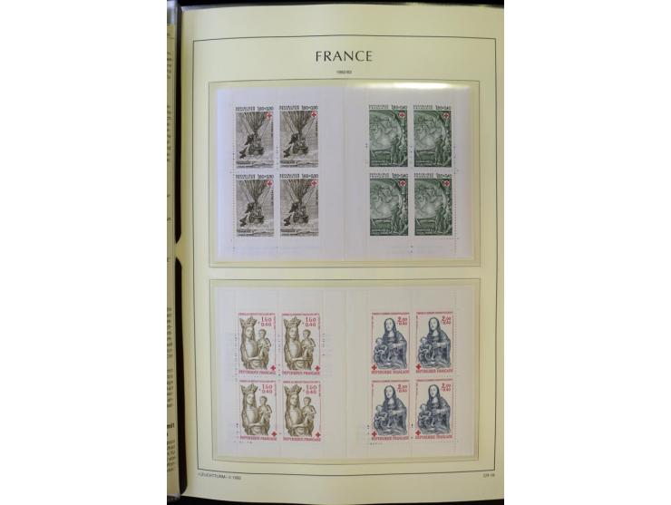 1853/2008, postfrische und ungebrauchte, sehr reichhaltige Sammlung mit u.a. Mi.-Nr. 152, 220-21, 305-11, 321, 326-27, Bl.2 (