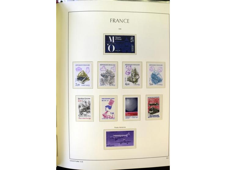 1853/2008, postfrische und ungebrauchte, sehr reichhaltige Sammlung mit u.a. Mi.-Nr. 152, 220-21, 305-11, 321, 326-27, Bl.2 (