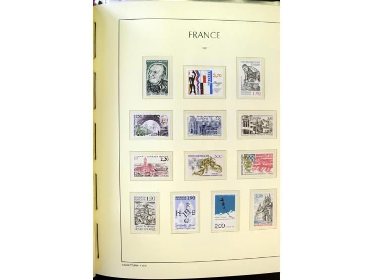 1853/2008, postfrische und ungebrauchte, sehr reichhaltige Sammlung mit u.a. Mi.-Nr. 152, 220-21, 305-11, 321, 326-27, Bl.2 (