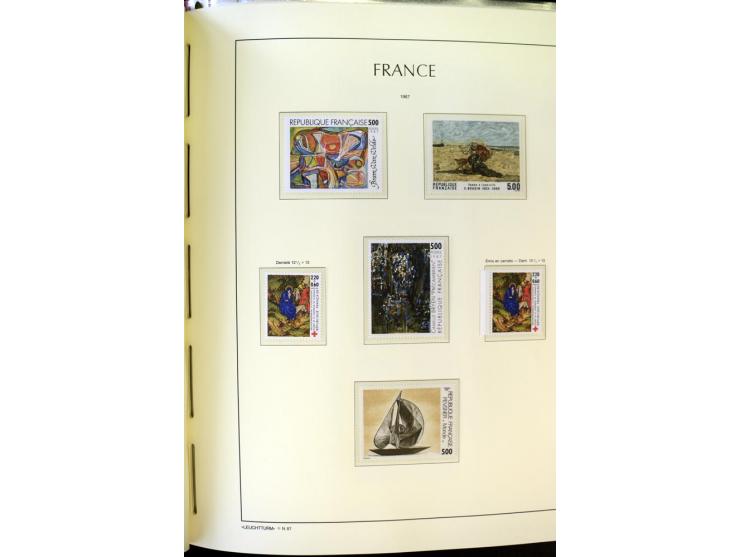 1853/2008, postfrische und ungebrauchte, sehr reichhaltige Sammlung mit u.a. Mi.-Nr. 152, 220-21, 305-11, 321, 326-27, Bl.2 (