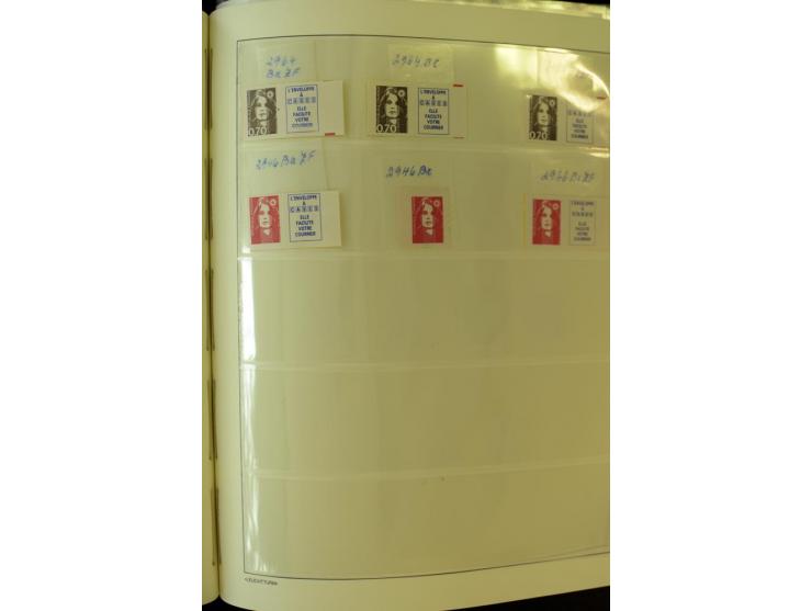 1853/2008, postfrische und ungebrauchte, sehr reichhaltige Sammlung mit u.a. Mi.-Nr. 152, 220-21, 305-11, 321, 326-27, Bl.2 (