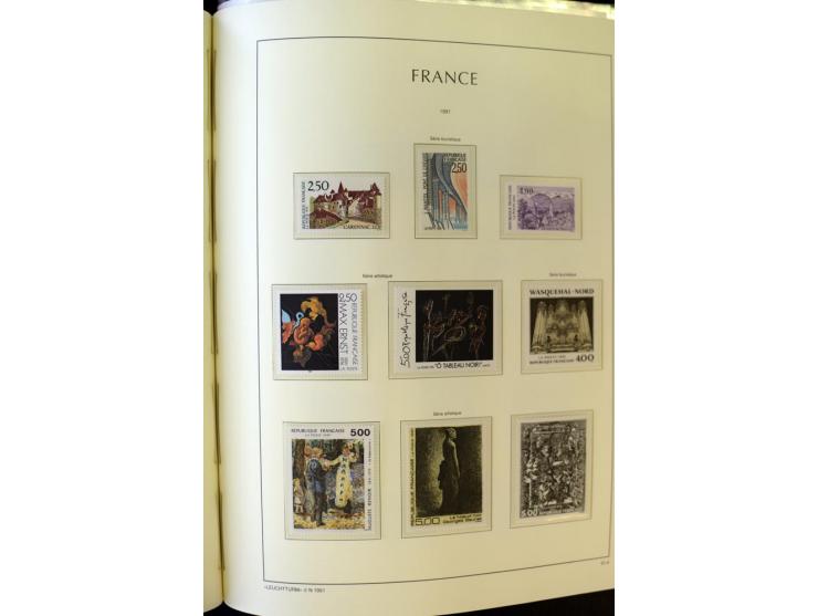 1853/2008, postfrische und ungebrauchte, sehr reichhaltige Sammlung mit u.a. Mi.-Nr. 152, 220-21, 305-11, 321, 326-27, Bl.2 (