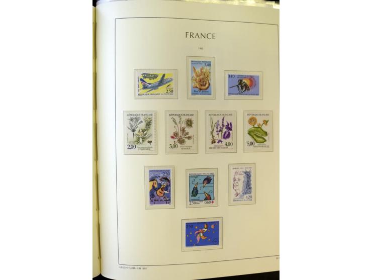 1853/2008, postfrische und ungebrauchte, sehr reichhaltige Sammlung mit u.a. Mi.-Nr. 152, 220-21, 305-11, 321, 326-27, Bl.2 (