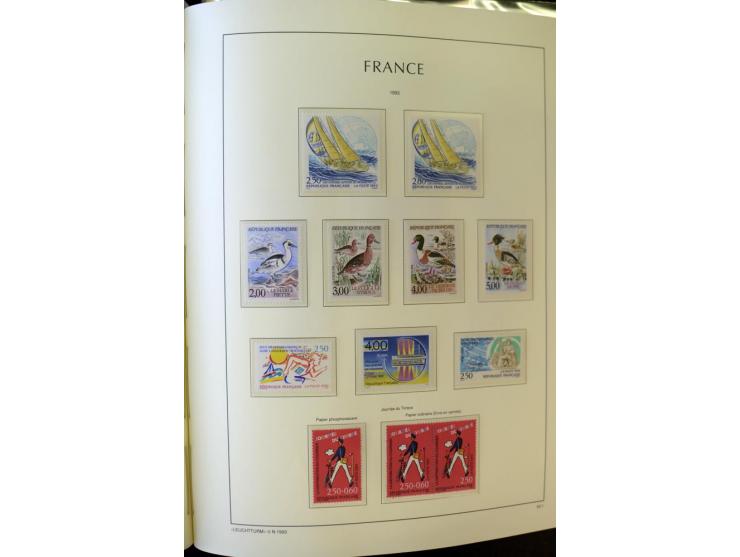 1853/2008, postfrische und ungebrauchte, sehr reichhaltige Sammlung mit u.a. Mi.-Nr. 152, 220-21, 305-11, 321, 326-27, Bl.2 (