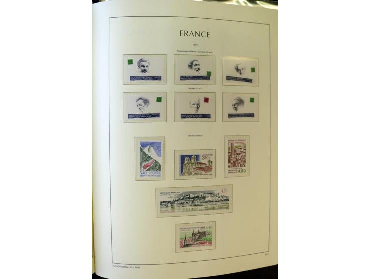 1853/2008, postfrische und ungebrauchte, sehr reichhaltige Sammlung mit u.a. Mi.-Nr. 152, 220-21, 305-11, 321, 326-27, Bl.2 (
