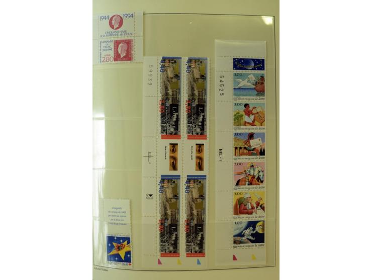 1853/2008, postfrische und ungebrauchte, sehr reichhaltige Sammlung mit u.a. Mi.-Nr. 152, 220-21, 305-11, 321, 326-27, Bl.2 (