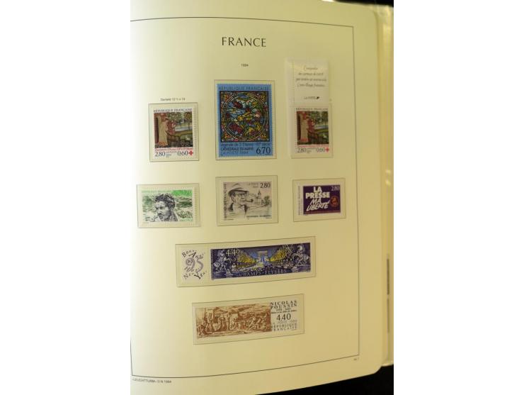 1853/2008, postfrische und ungebrauchte, sehr reichhaltige Sammlung mit u.a. Mi.-Nr. 152, 220-21, 305-11, 321, 326-27, Bl.2 (