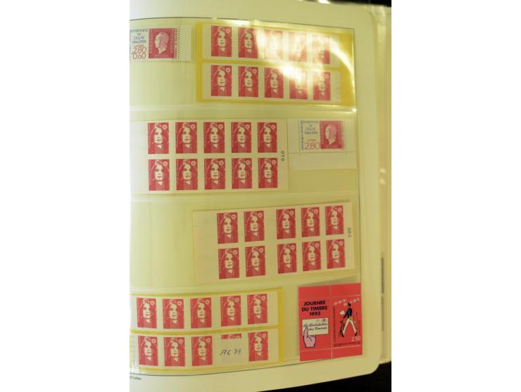 1853/2008, postfrische und ungebrauchte, sehr reichhaltige Sammlung mit u.a. Mi.-Nr. 152, 220-21, 305-11, 321, 326-27, Bl.2 (