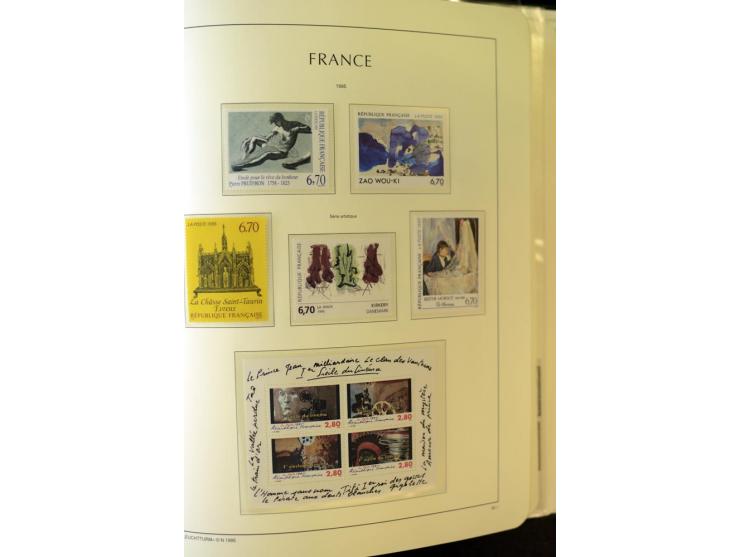 1853/2008, postfrische und ungebrauchte, sehr reichhaltige Sammlung mit u.a. Mi.-Nr. 152, 220-21, 305-11, 321, 326-27, Bl.2 (