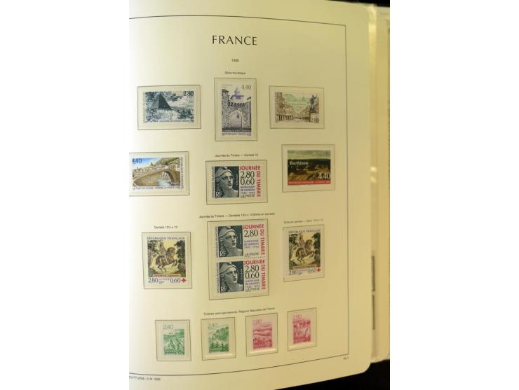 1853/2008, postfrische und ungebrauchte, sehr reichhaltige Sammlung mit u.a. Mi.-Nr. 152, 220-21, 305-11, 321, 326-27, Bl.2 (