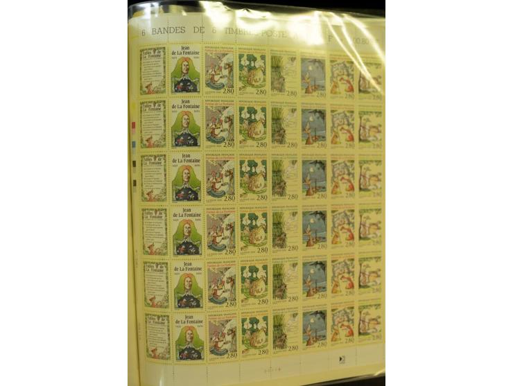 1853/2008, postfrische und ungebrauchte, sehr reichhaltige Sammlung mit u.a. Mi.-Nr. 152, 220-21, 305-11, 321, 326-27, Bl.2 (