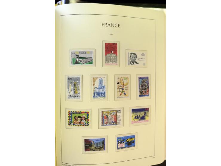 1853/2008, postfrische und ungebrauchte, sehr reichhaltige Sammlung mit u.a. Mi.-Nr. 152, 220-21, 305-11, 321, 326-27, Bl.2 (