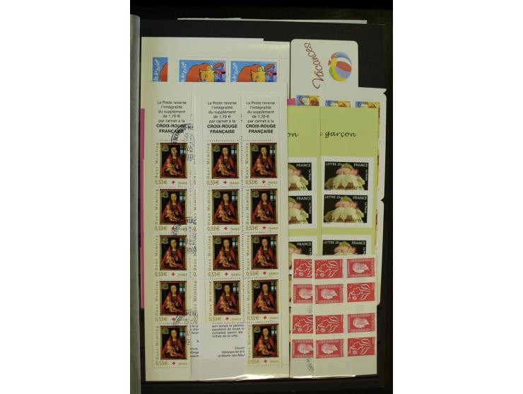 1853/2008, postfrische und ungebrauchte, sehr reichhaltige Sammlung mit u.a. Mi.-Nr. 152, 220-21, 305-11, 321, 326-27, Bl.2 (