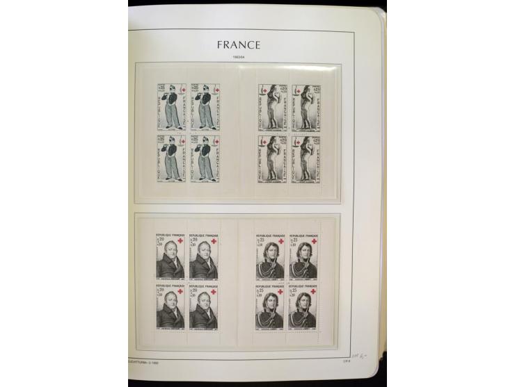 1853/2008, postfrische und ungebrauchte, sehr reichhaltige Sammlung mit u.a. Mi.-Nr. 152, 220-21, 305-11, 321, 326-27, Bl.2 (