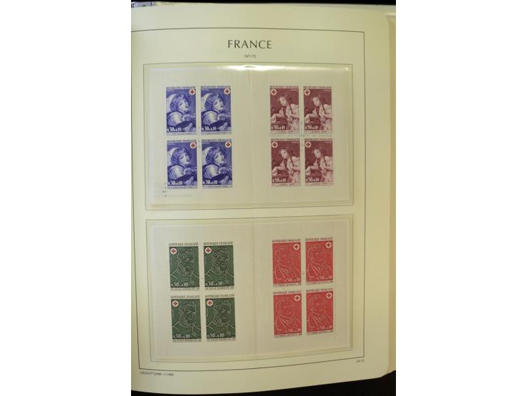 1853/2008, postfrische und ungebrauchte, sehr reichhaltige Sammlung mit u.a. Mi.-Nr. 152, 220-21, 305-11, 321, 326-27, Bl.2 (
