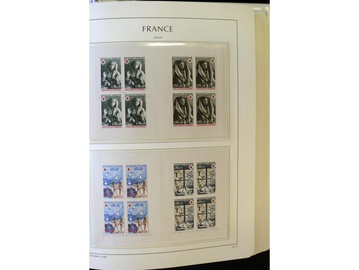 1853/2008, postfrische und ungebrauchte, sehr reichhaltige Sammlung mit u.a. Mi.-Nr. 152, 220-21, 305-11, 321, 326-27, Bl.2 (