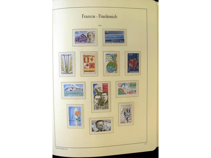 1853/2008, postfrische und ungebrauchte, sehr reichhaltige Sammlung mit u.a. Mi.-Nr. 152, 220-21, 305-11, 321, 326-27, Bl.2 (