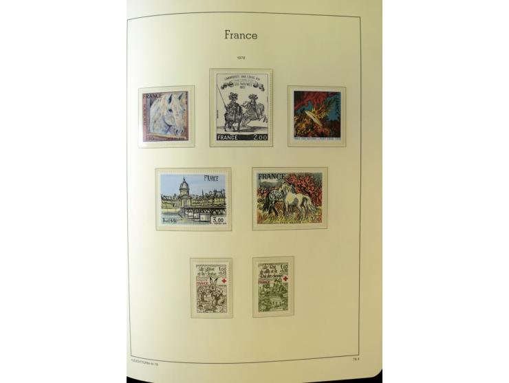 1853/2008, postfrische und ungebrauchte, sehr reichhaltige Sammlung mit u.a. Mi.-Nr. 152, 220-21, 305-11, 321, 326-27, Bl.2 (