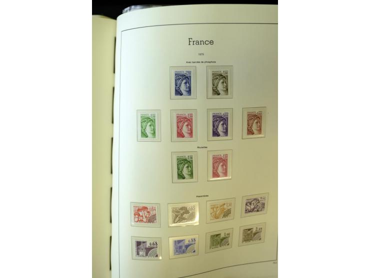 1853/2008, postfrische und ungebrauchte, sehr reichhaltige Sammlung mit u.a. Mi.-Nr. 152, 220-21, 305-11, 321, 326-27, Bl.2 (
