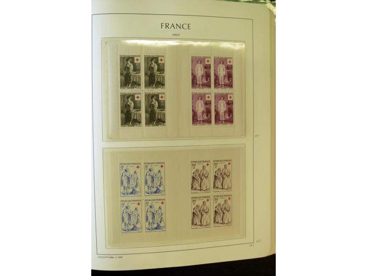 1853/2008, postfrische und ungebrauchte, sehr reichhaltige Sammlung mit u.a. Mi.-Nr. 152, 220-21, 305-11, 321, 326-27, Bl.2 (