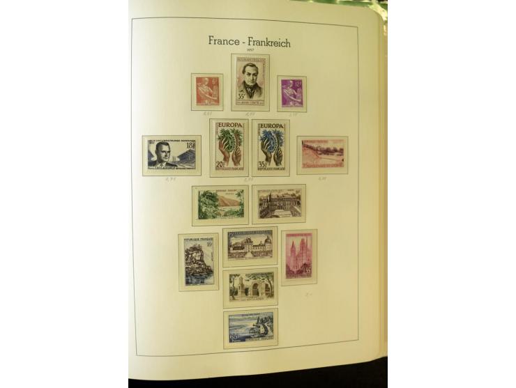 1853/2008, postfrische und ungebrauchte, sehr reichhaltige Sammlung mit u.a. Mi.-Nr. 152, 220-21, 305-11, 321, 326-27, Bl.2 (