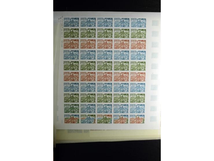 1957/82, postfrische Partie ungezähnter Farb-Probedrucke, fast ausschließlich im kompletten Bogen mit ein- und mehrfarbigen S