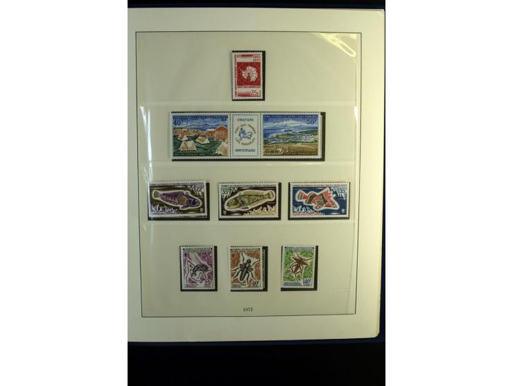 1948/2005, postfrische Sammlung mit u.a. Mi.-Nr. 1-45, Markenheftchen und vielen ungezähnten Marken