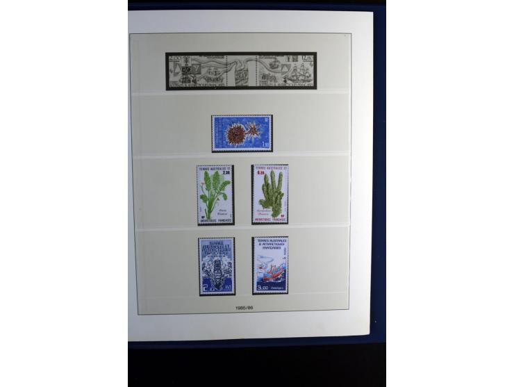 1948/2005, postfrische Sammlung mit u.a. Mi.-Nr. 1-45, Markenheftchen und vielen ungezähnten Marken