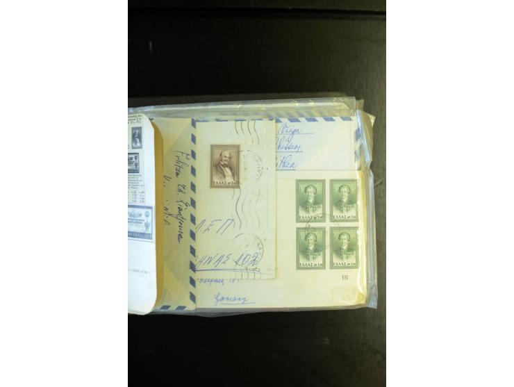 1878/2006, umfangreiche Sammlung Briefe und Karten in 12 Ordnern, dabei einige Frankaturen der 1. Olypia-Ausgabe (u.a. Paar N