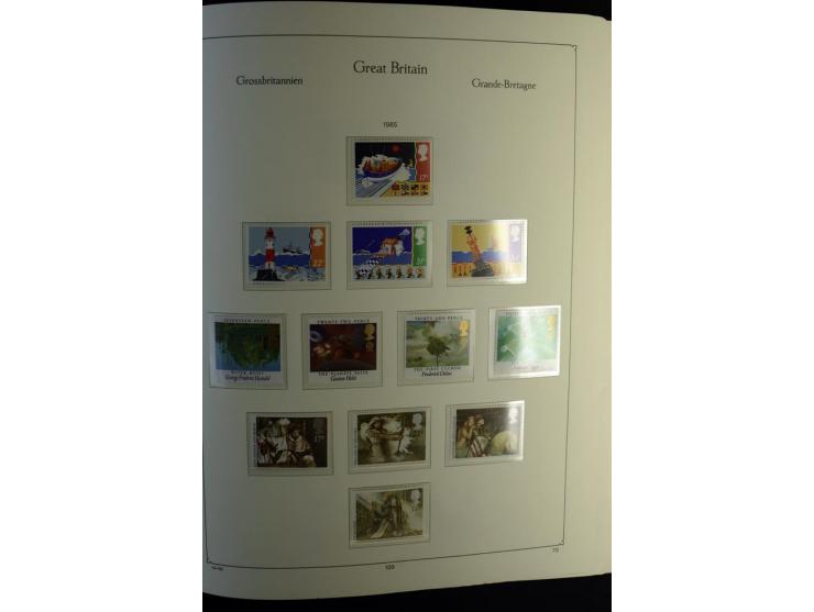 1936/2001, postfrische Sammlung in den Hauptnummern kpl. bis überkpl., zusätzlich verschiedene WZ-Lagen, Naphthadag und Phosp