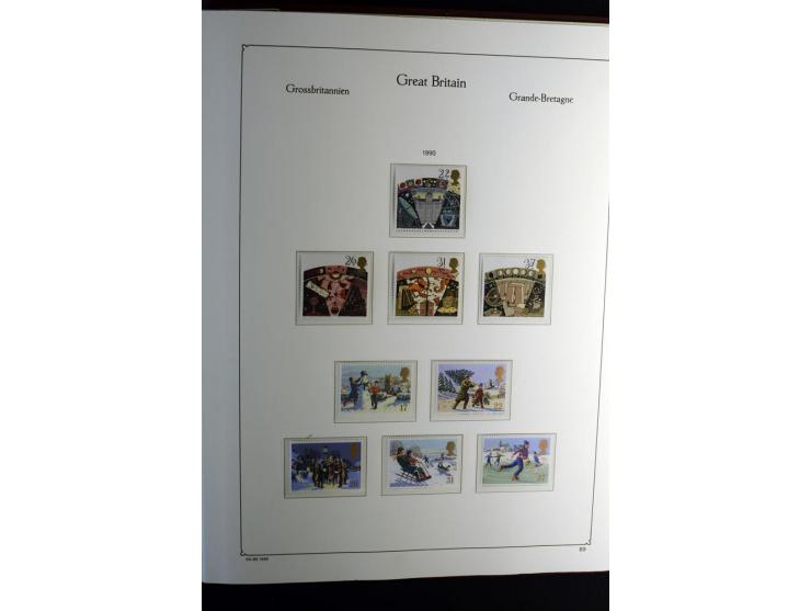 1936/2001, postfrische Sammlung in den Hauptnummern kpl. bis überkpl., zusätzlich verschiedene WZ-Lagen, Naphthadag und Phosp