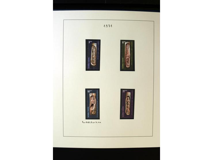 1962/2011, vierbändige postfrische Sammlung, dabei Einheiten, verschiedene Wasserzeichen, Kleinbogen, Zusammendrucke und Zwis