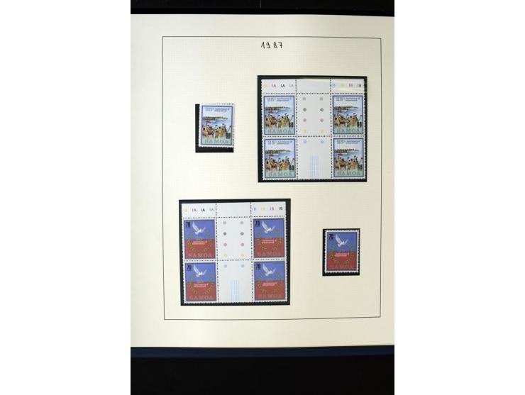 1962/2011, vierbändige postfrische Sammlung, dabei Einheiten, verschiedene Wasserzeichen, Kleinbogen, Zusammendrucke und Zwis
