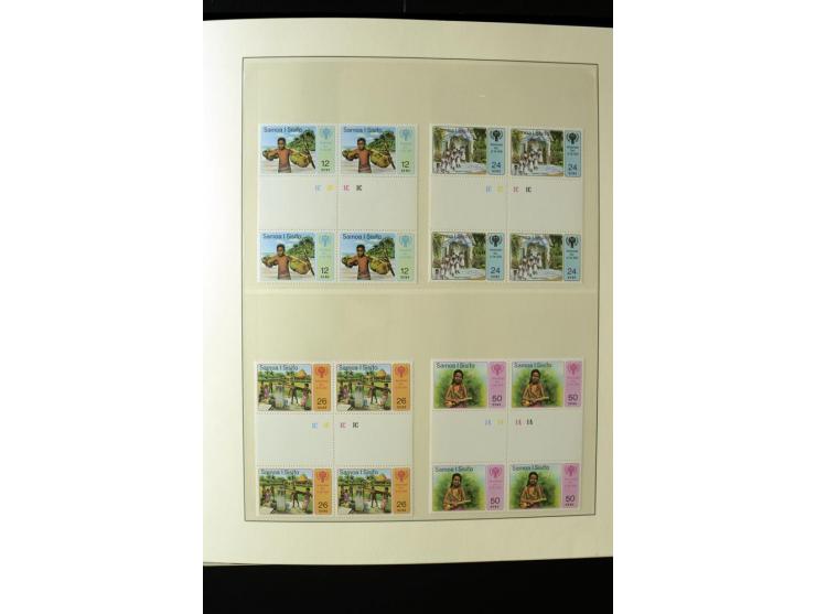 1962/2011, vierbändige postfrische Sammlung, dabei Einheiten, verschiedene Wasserzeichen, Kleinbogen, Zusammendrucke und Zwis