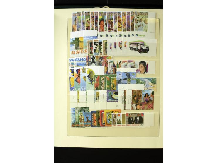 1962/2011, vierbändige postfrische Sammlung, dabei Einheiten, verschiedene Wasserzeichen, Kleinbogen, Zusammendrucke und Zwis