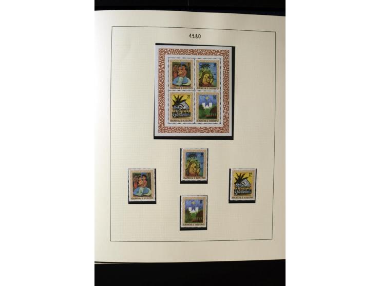 1962/2011, vierbändige postfrische Sammlung, dabei Einheiten, verschiedene Wasserzeichen, Kleinbogen, Zusammendrucke und Zwis