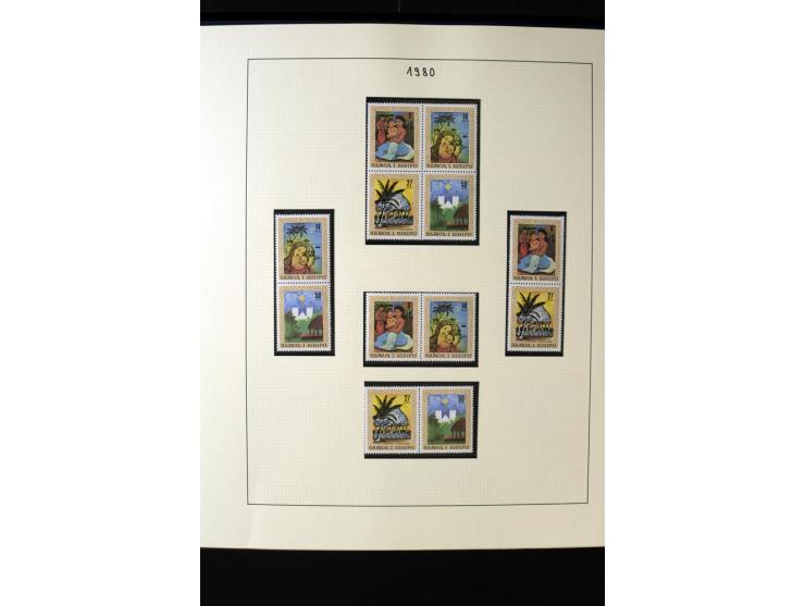 1962/2011, vierbändige postfrische Sammlung, dabei Einheiten, verschiedene Wasserzeichen, Kleinbogen, Zusammendrucke und Zwis