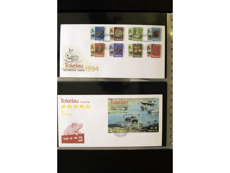 1948/2012, vorwiegend postfrische Sammlung, dabei Stempelmarken, Einheiten, Zusammendrucke, Zwischenstege, Souvenir-Zusammens
