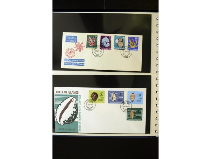 1948/2012, vorwiegend postfrische Sammlung, dabei Stempelmarken, Einheiten, Zusammendrucke, Zwischenstege, Souvenir-Zusammens
