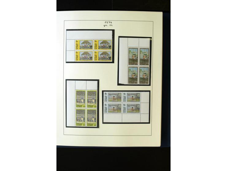 1948/2012, vorwiegend postfrische Sammlung, dabei Stempelmarken, Einheiten, Zusammendrucke, Zwischenstege, Souvenir-Zusammens
