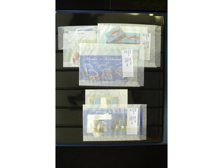 1948/2012, vorwiegend postfrische Sammlung, dabei Stempelmarken, Einheiten, Zusammendrucke, Zwischenstege, Souvenir-Zusammens