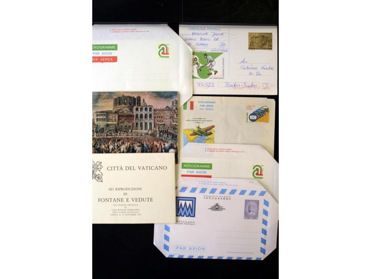 1876/1990 (ca.), interessanter Posten mit über 120 Briefen, Karten und Ganzsachen mit Schwerpunkt vor 1945, dabei viele Bild-