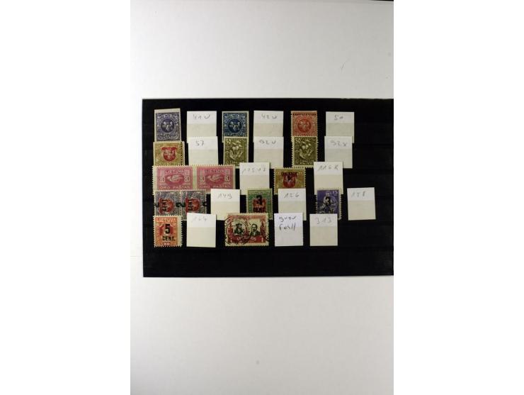 1919/30, ungebrauchte Zusammenstellung Abarten (2 Marken gestempelt), dabei Mi.-Nr. 136U, 168XK, 168XUDD (Paar) etc.