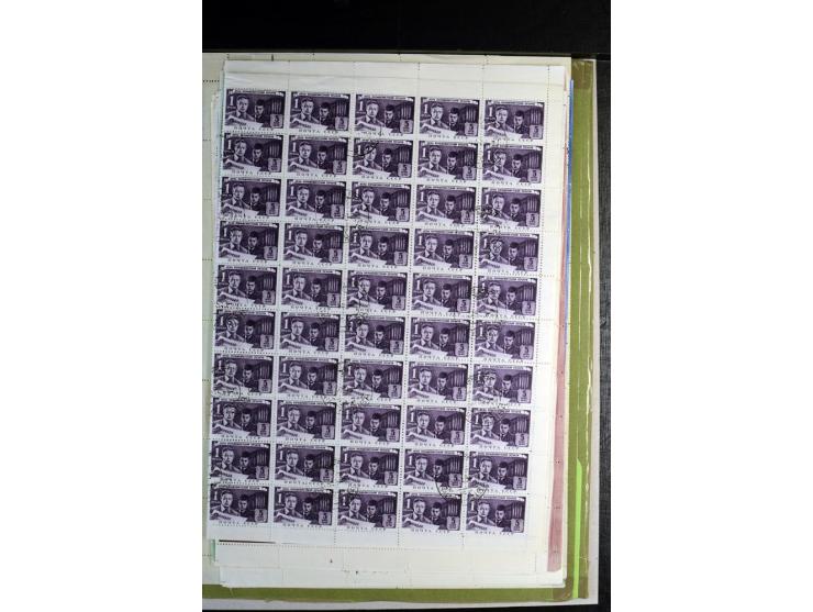 1946/49, gestempelte Partie Bogen(teile), dabei Mi.-Nr. 1288-89, 1290-91, 1295-96, 1309-10, 1311-13, 1316-170, 1327, 1343-44 