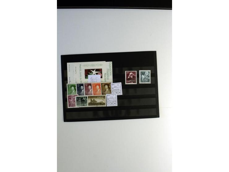 1850/1958 (ca.), postfrische, ungebrauchte und gestempelte kleine Partie mit diversen besseren Werten