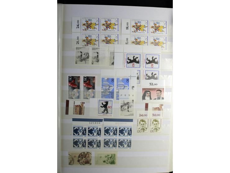 1850/1990 (ca.), postfrische, ungebrauchte und gestempelte Partie mit einer Vielzahl guter Werte, Sätze und Blocks, dabei u.a